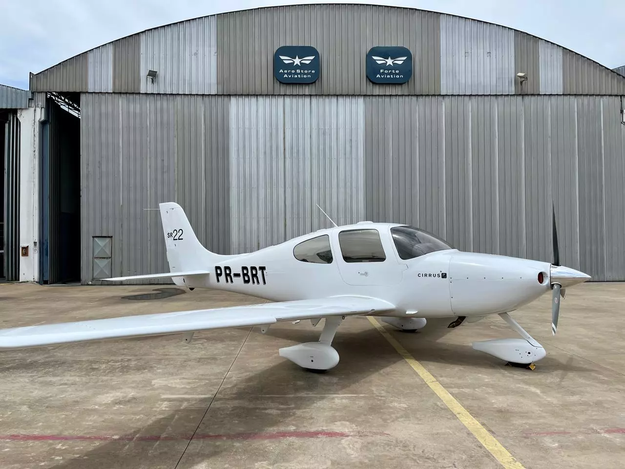 2002 CIRRUS DESIGN - SR22